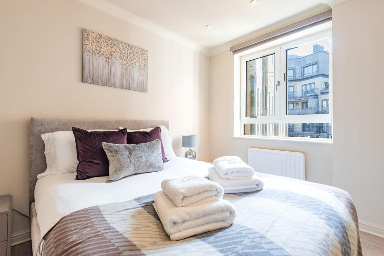 Stunning 3-Bedroom In The Heart Of London With Parking-Hosted By Sweetstay Extérieur photo