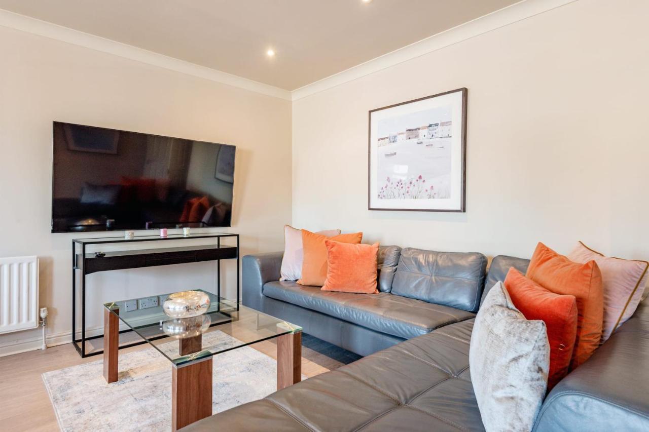 Stunning 3-Bedroom In The Heart Of London With Parking-Hosted By Sweetstay Extérieur photo