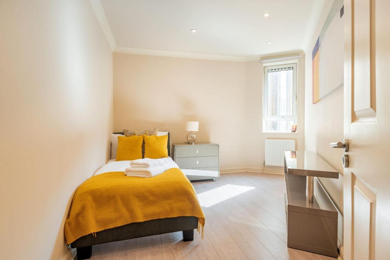 Stunning 3-Bedroom In The Heart Of London With Parking-Hosted By Sweetstay Extérieur photo